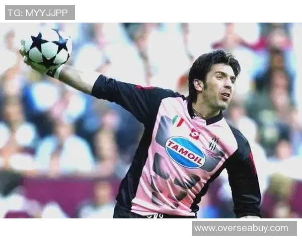 80后足球巨星回顾:辉煌年代的传奇人物与经典瞬间 80后足球巨星回顾:辉煌年代的传奇人物与经典瞬间